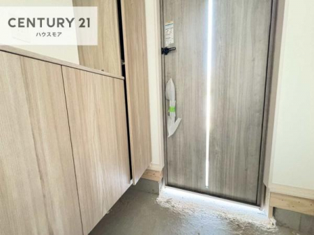 ���ց@�V���[�Y�{�b�N�X�t���B���ւ��Еt�����|�������₷���ł��I
�X�b�L���������ւŌ˂��J�����u�ԁA�������̂���S�n������Ԃ��o�}���Ă���܂��B