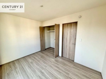 �m���@���[�X�y�[�X�����Ă��܂��I�������X�b�L�����ڂ��鎖���ł��܂��ˁB
�Ƌ��I�΂Ȃ��V���v���ȃf�U�C���ׁ̈A�Ƌ��I�΂����C�ɓ���̋�ԍ�肪�ł������ł��ˁB