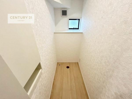 �g�C���@�܂��ݒu�͂���Ă��܂��񂪁A1�E2�K�Ƀg�C�����������܂��I���̖Z�������ԑт��҂����ɂ��݂����ł��ˁB������Ƃ����������̂���g�C���ł�����ꂪ���₷���ł��I