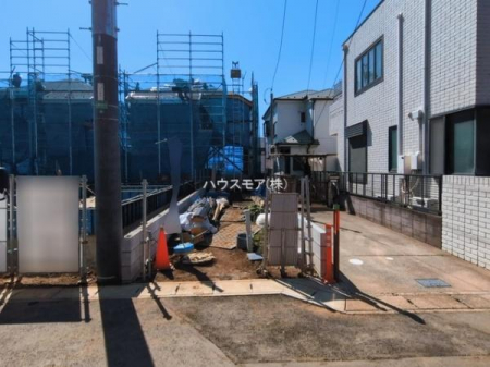 ���ԏ�@���ԃX�y�[�X��2�䕪����܂��I�Z�J���h�J�[�͂������A�o�C�N�⎩�]�ԂȂǂ��u���ꏊ�ɍ���܂���B