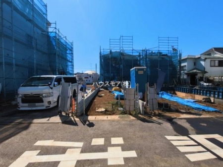 ���ԏ�@���ԃX�y�[�X��2�䕪����܂��I�Z�J���h�J�[�͂������A�o�C�N�⎩�]�ԂȂǂ��u���ꏊ�ɍ���܂���B