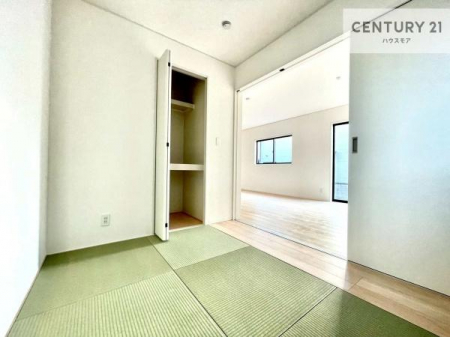 �a���@���r���O�Ɨאڂ����a���ł��I�Ǝ��̋x�e�X�y�[�X��L�b�Y�X�y�[�X�Ƃ��Ċ��p����̂��悳�����ł��ˁI
�a���̎g�����͖�����I