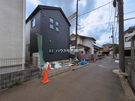 ���̑����n�@�O�ʓ��H��4���~4.1���I�z����ǍD�Ȋp�n�ł��B
�Ԍɓ��ꂪ���ȕ������S�ł��ˁB