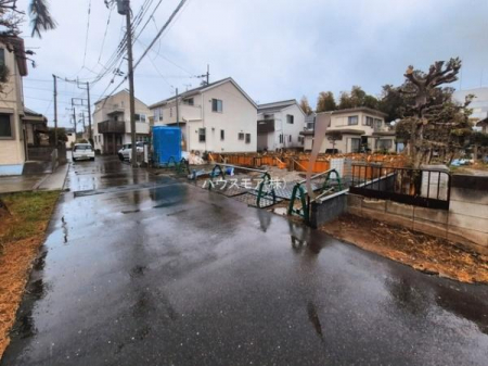 ���̑����n�@�O�ʓ��H��4���I�z����ǍD�ȗ��n�ł��B
�Ԍɓ��ꂪ���ȕ������S�ł��ˁB