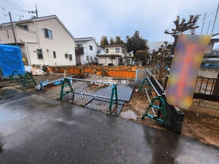 ���ԏ�@���ԃX�y�[�X��2�䕪����܂��I�Z�J���h�J�[�͂������A�o�C�N�⎩�]�ԂȂǂ��u���ꏊ�ɍ���܂���B