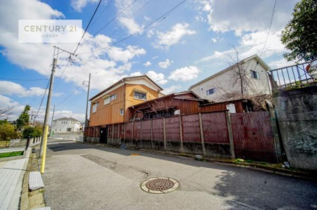 ���ԏ�@���ԃX�y�[�X��2�䕪����܂��I�Z�J���h�J�[�͂������A�o�C�N�⎩�]�ԂȂǂ��u���ꏊ�ɍ���܂���B