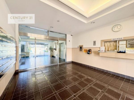 ���r�[�@��؂Ȃ��q�l�����o�}�����郍�r�[�B�L�X���Ă��ĊJ�����E������������܂��B
����]�̕����܂Ƃ߂Ă��ē��B���₢���킹�ɑ��Ή����܂��I���҂������܂���I���Ђ��C�y�ɂ��₢���킹���������܂��B