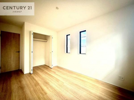 �m���@���[�X�y�[�X�����Ă��܂��I�������X�b�L�����ڂ��鎖���ł��܂��ˁB
�Ƌ��I�΂Ȃ��V���v���ȃf�U�C���ׁ̈A�Ƌ��I�΂����C�ɓ���̋�ԍ�肪�ł������ł��ˁB