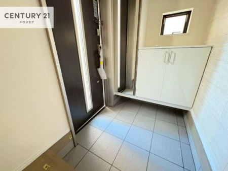 ���ց@�~���[�t���V���[�Y�{�b�N�X�t���Ȃ̂ŁA���ւ��Еt�����|�������₷���ł��I
�X�b�L���������ւŌ˂��J�����u�ԁA�������̂���S�n������Ԃ��o�}���Ă���܂��B