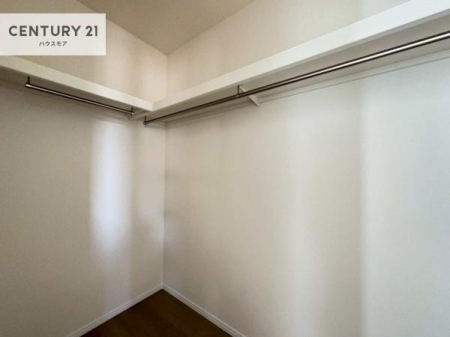 ���[�@�E�H�[�N�C���N���[�[�b�g�t���ł��B��������̂��m���Ȃǂ����[���Ă��������ł��ˁI���ɂ���@�������ȂǋG�ߕ��̑傫�ȉƓd�����[�ł��܂��I