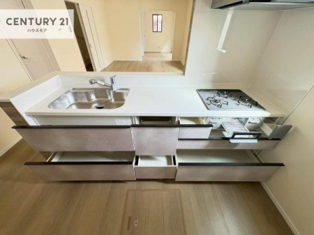 �L�b�`���@���[�X�y�[�X���L�x�ŁA�����X�y�[�X���X�b�L���ƕЕt���Ђ�`�����p�ł��܂��I
���K�ɍ�Ƃ��ł��܂��I�����̗���������܂��I