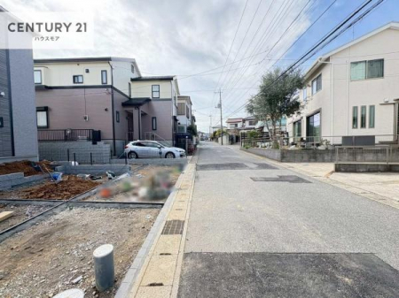 ���̑����n�@�O�ʓ��H��6���I�z����ǍD�ȗ��n�ł��B
�Ԍɓ��ꂪ���ȕ������S�ł��ˁB