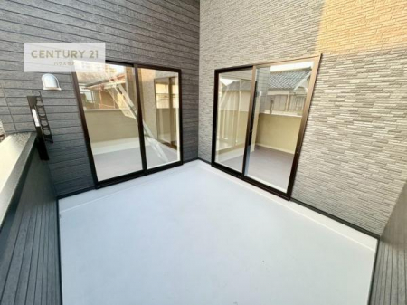 �o���R�j�[�@�o���R�j�[���Q�����ɐ݂�����Ƃ�̂���݌v�B�p�r�ɍ��킹�Ďg���������ł��A�����̕�炵�����K�ɃT�|�[�g���܂��B