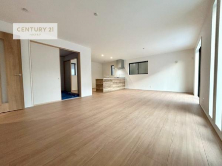 ���r���O�@��؂ȉƑ����W�܂邩�炱��LDK�ɂ͂�����肽���B
�q�����������C�ɏ΂��Ȃ��瑖�����Ă���p�����������u�L���Ƃɂ��ėǂ������v�Ǝv���u�Ԃł��B