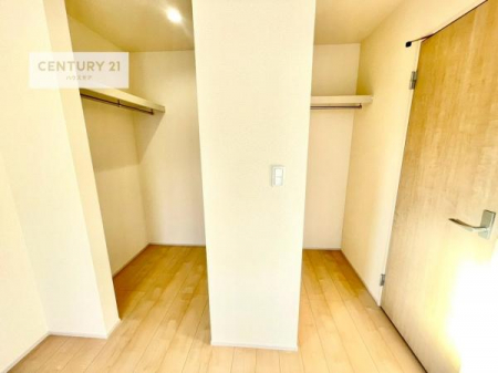 ���[�@�E�H�[�N�C���N���[�[�b�g�t���ł��B��������̂��m���Ȃǂ����[���Ă��������ł��ˁI���ɂ���@�������ȂǋG�ߕ��̑傫�ȉƓd�����[�ł��܂��I