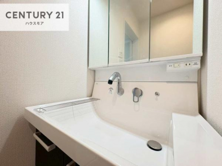 ���ʑ�E���ʏ��@�[�����ʑ�{�E���́A�������˂ɂ����̂ł�����ꂪ�y�X�I���������ۂĂ܂��I
�L���C�Ȑ��ʏ��Ŏ��������̃��`�x�[�V�������オ��܂��ˁI