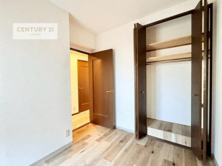 �q�������@���[�X�y�[�X����������m�ۂ���Ă��邽�߁A���������w�p�i���T�b�ƕЕt���A���ł��X�b�L���B
�Y��ȋ�Ԃ��ۂĂ܂��I