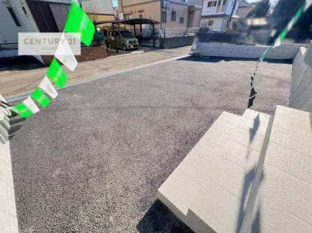 ���ԏ�@���ԃX�y�[�X��2�䕪����܂��I�Z�J���h�J�[�͂������A�o�C�N�⎩�]�ԂȂǂ��u���ꏊ�ɍ���܂���B