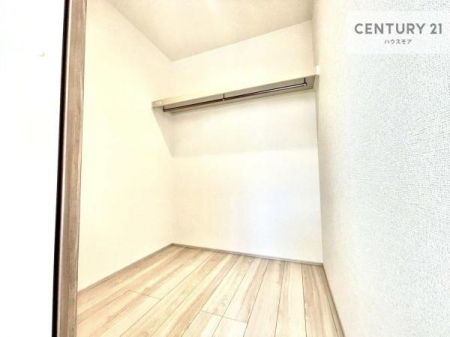 ���[�@�E�H�[�N�C���N���[�[�b�g�t���ł��B��������̂��m���Ȃǂ����[���Ă��������ł��ˁI���ɂ���@�������ȂǋG�ߕ��̑傫�ȉƓd�����[�ł��܂��I