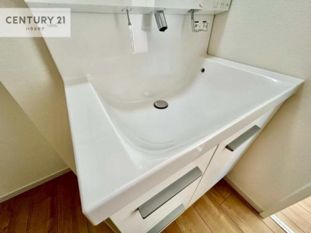 ���ʑ�E���ʏ��@�[�����ʑ�{�E���́A�������˂ɂ����̂ł�����ꂪ�y�X�I���������ۂĂ܂��I
�L���C�Ȑ��ʏ��Ŏ��������̃��`�x�[�V�������オ��܂��ˁI