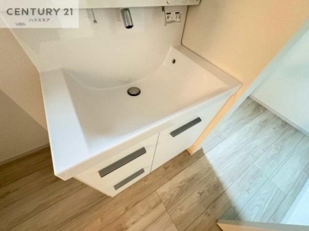 ���ʑ�E���ʏ��@�[�����ʑ�{�E���́A�������˂ɂ����̂ł�����ꂪ�y�X�I���������ۂĂ܂��I
�L���C�Ȑ��ʏ��Ŏ��������̃��`�x�[�V�������オ��܂��ˁI