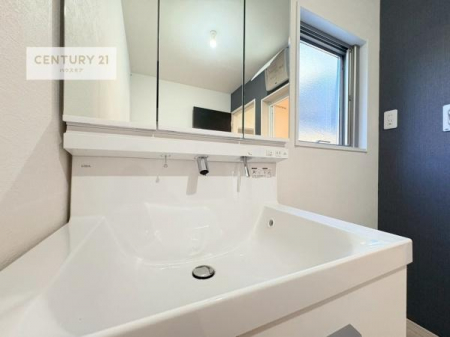 ���ʑ�E���ʏ��@�[�����ʑ�{�E���́A�������˂ɂ����̂ł�����ꂪ�y�X�I���������ۂĂ܂��I
�L���C�Ȑ��ʏ��Ŏ��������̃��`�x�[�V�������オ��܂��ˁI