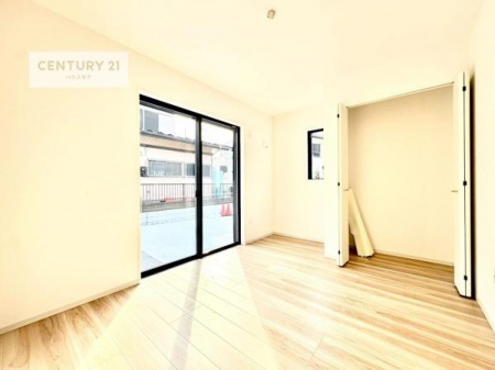 ���r���O�ȊO�̋����@���r���O�Ɨאڂ����m���ł��I�Ǝ��̋x�e�X�y�[�X��L�b�Y�X�y�[�X�Ƃ��Ċ��p����̂��悳�����ł��ˁI
