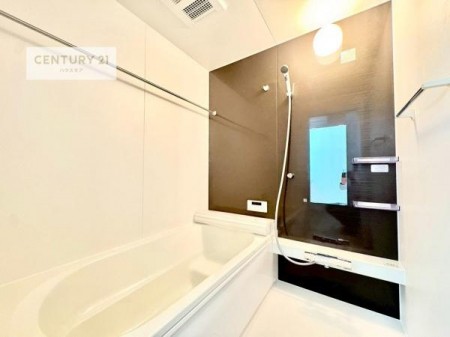 �����@�������������l�̕��͋C�̃o�X���[���́A�����o�Ă��ăo�X�^�C�����[���I
���d���撣���Ă��邲�J���ɂ��D�݂̍���̓����܂����āA�y����ł݂Ă͂������ł��傤���H