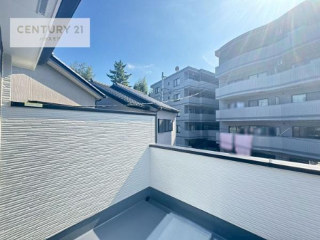 �o���R�j�[�@�L�X�Ƃ��Ă���o���R�j�[�ł��I
�����󕨂������̂͂������A���ɓ�����Ȃ��炭�났�^�C��������܂��I