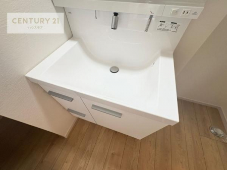 ���ʑ�E���ʏ��@�[�����ʑ�{�E���́A�������˂ɂ����̂ł�����ꂪ�y�X�I���������ۂĂ܂��I
�L���C�Ȑ��ʏ��Ŏ��������̃��`�x�[�V�������オ��܂��ˁI