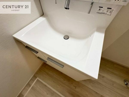 ���ʑ�E���ʏ��@�[�����ʑ�{�E���́A�������˂ɂ����̂ł�����ꂪ�y�X�I���������ۂĂ܂��I
�L���C�Ȑ��ʏ��Ŏ��������̃��`�x�[�V�������オ��܂��ˁI