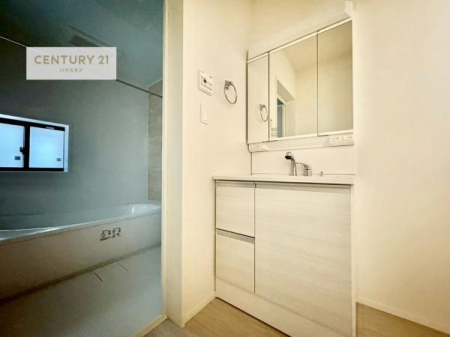 ���ʑ�E���ʏ��@�O�ʋ��d�l�̐��ʏ��́A�g�����Ȃ݂����₷������I���͎��[�ɂȂ��Ă��܂��B�h���C���[�₨���ϓ����Еt������̂Ő��ʑ������X�b�L���ƌ����邱�Ƃ��o���܂��I