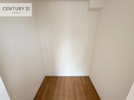 ���[�@�E�H�[�N�C���N���[�[�b�g�t���ł��B��������̂��m���Ȃǂ����[���Ă��������ł��ˁI���ɂ���@�������ȂǋG�ߕ��̑傫�ȉƓd�����[�ł��܂��B