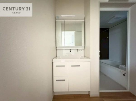 ���ʑ�E���ʏ��@�O�ʋ��d�l�̐��ʏ��́A�g�����Ȃ݂����₷������I���͎��[�ɂȂ��Ă��܂��B�h���C���[�₨���ϓ����Еt������̂Ő��ʑ������X�b�L���ƌ����邱�Ƃ��o���܂��I