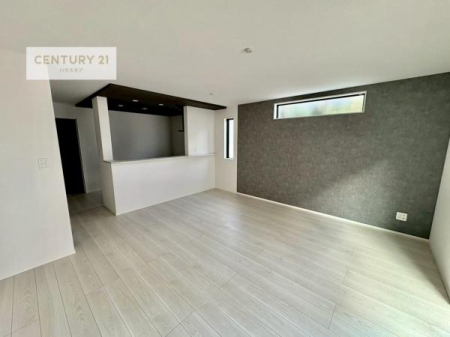 ���r���O�@�D�����z���܂肪���r���O����ł���ċ��S�n�̗ǂ���Ԃ����o���Ă���܂��I
���났�̎��Ԃ��߂����܂��I