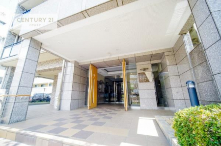 �G���g�����X�@�z������̗ǂ��G���g�����X�́A���Ƒ��₨�q�l���������}���Ă���܂��B
�����̕�炵�ɐS�n�悳�������炵�Ă�����Ԃł��B