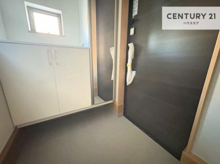 ���ց@�~���[�t���V���[�Y�{�b�N�X�t���Ȃ̂ŁA���ւ��Еt�����|�������₷���ł��I
�X�b�L���������ւŌ˂��J�����u�ԁA�������̂���S�n������Ԃ��o�}���Ă���܂��B