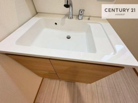 ���ʑ�E���ʏ��@�[�����ʑ�{�E���́A�������˂ɂ����̂ł�����ꂪ�y�X�I���������ۂĂ܂��I
�L���C�Ȑ��ʏ��Ŏ��������̃��`�x�[�V�������オ��܂��ˁI