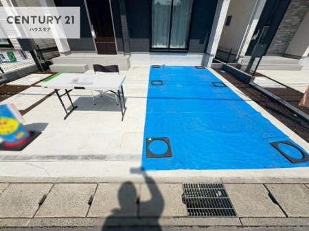 ���ԏ�@���ԃX�y�[�X��2�䕪����܂��I�Z�J���h�J�[�͂������A�o�C�N�⎩�]�ԂȂǂ��u���ꏊ�ɍ���܂���B(�Ԏ�ɂ��܂��B)