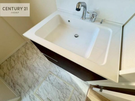 ���ʑ�E���ʏ��@�[�����ʑ�{�E���́A�������˂ɂ����̂ł�����ꂪ�y�X�I���������ۂĂ܂��I
�L���C�Ȑ��ʏ��Ŏ��������̃��`�x�[�V�������オ��܂��ˁI