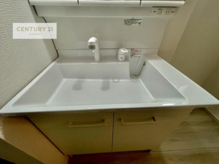 ���ʑ�E���ʏ��@�[�����ʑ�{�E���́A�������˂ɂ����̂ł�����ꂪ�y�X�I���������ۂĂ܂��I
�L���C�Ȑ��ʏ��Ŏ��������̃��`�x�[�V�������オ��܂��ˁI