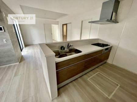 �L�b�`���@��l�C�̑Ζʎ��V�X�e���L�b�`�����̗p���Ă��܂��I���Ƒ��̃R�~���j�P�[�V���������R�Ƒ�����݌v�ł��B
���q�l�ɂ��ڂ��͂��̂Ŋ������ł��ˁB���[�͂�����܂��I