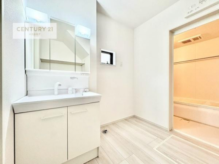 ���ʑ�E���ʏ��@�����̂������ʏ��́A���ƕ�������₷���A���ł����K�ɂ��g�����������܂��B�O�ʋ��Ŏg�����肪�ǂ��A�������[�������Ă���܂��̂ŁA���p�i��X�L���P�A�p�i���������萮���ł��܂��B