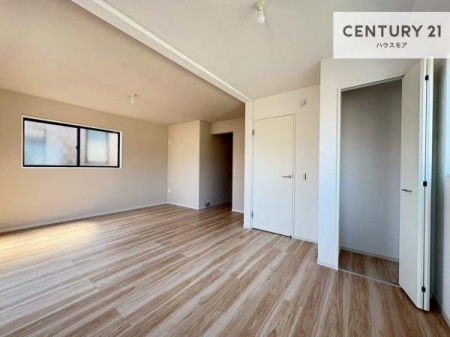 ���r���O�ȊO�̋����@�Ԏd�؂�Ή��\�I���[�X�y�[�X���[���I�������X�b�L�����ڂ��鎖���ł��܂��ˁB
�Ƌ��I�΂Ȃ��V���v���ȃf�U�C���ׁ̈A�Ƌ��I�΂����C�ɓ���̋�ԍ�肪�ł������ł��ˁB