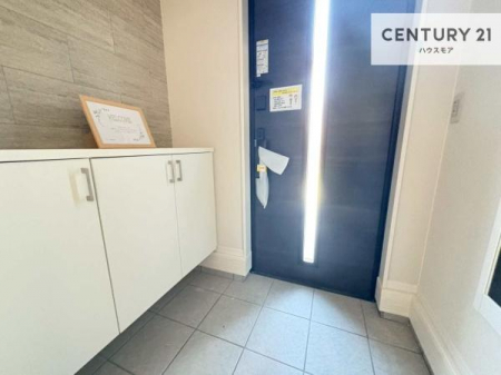 ���ց@�V���[�Y�{�b�N�X�t���B���ւ��Еt�����|�������₷���ł��I
�X�b�L���������ւŌ˂��J�����u�ԁA�������̂���S�n������Ԃ��o�}���Ă���܂��B