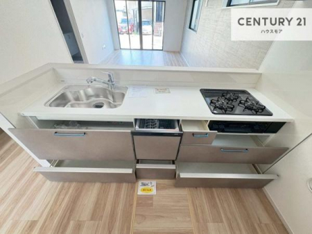 �L�b�`���@���[�͂̍����V�X�e���L�b�`���ŁA��������H�����������Еt���A�L�X�Ƃ�����Ԃŉ��K�ɗ������y���߂܂��B