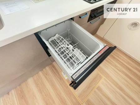 �L�b�`���@�H��@�t���̃L�b�`���ł��I�Z���������r��h�~�Ƃ��đ�ϊ��􂷂�֗��Ȏd�l�ł��I�r���g�C���Ȃ̂ŃL�b�`���̏ꏊ����炸�����X�y�[�X���L���g�����Ƃ��o���܂��I