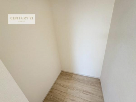 ���[�@�E�H�[�N�C���N���[�[�b�g�t���ł��B��������̂��m���Ȃǂ����[���Ă��������ł��ˁI���ɂ���@�������ȂǋG�ߕ��̑傫�ȉƓd�����[�ł��܂��I