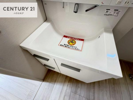 ���ʑ�E���ʏ��@�[�����ʑ�{�E���́A�������˂ɂ����̂ł�����ꂪ�y�X�I���������ۂĂ܂��I
�L���C�Ȑ��ʏ��Ŏ��������̃��`�x�[�V�������オ��܂��ˁI