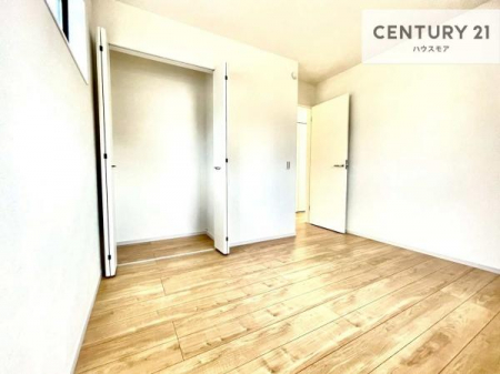 �m���@���[�X�y�[�X�����Ă��܂��I�������X�b�L�����ڂ��鎖���ł��܂��ˁB
�Ƌ��I�΂Ȃ��V���v���ȃf�U�C���ׁ̈A�Ƌ��I�΂����C�ɓ���̋�ԍ�肪�ł������ł��ˁB